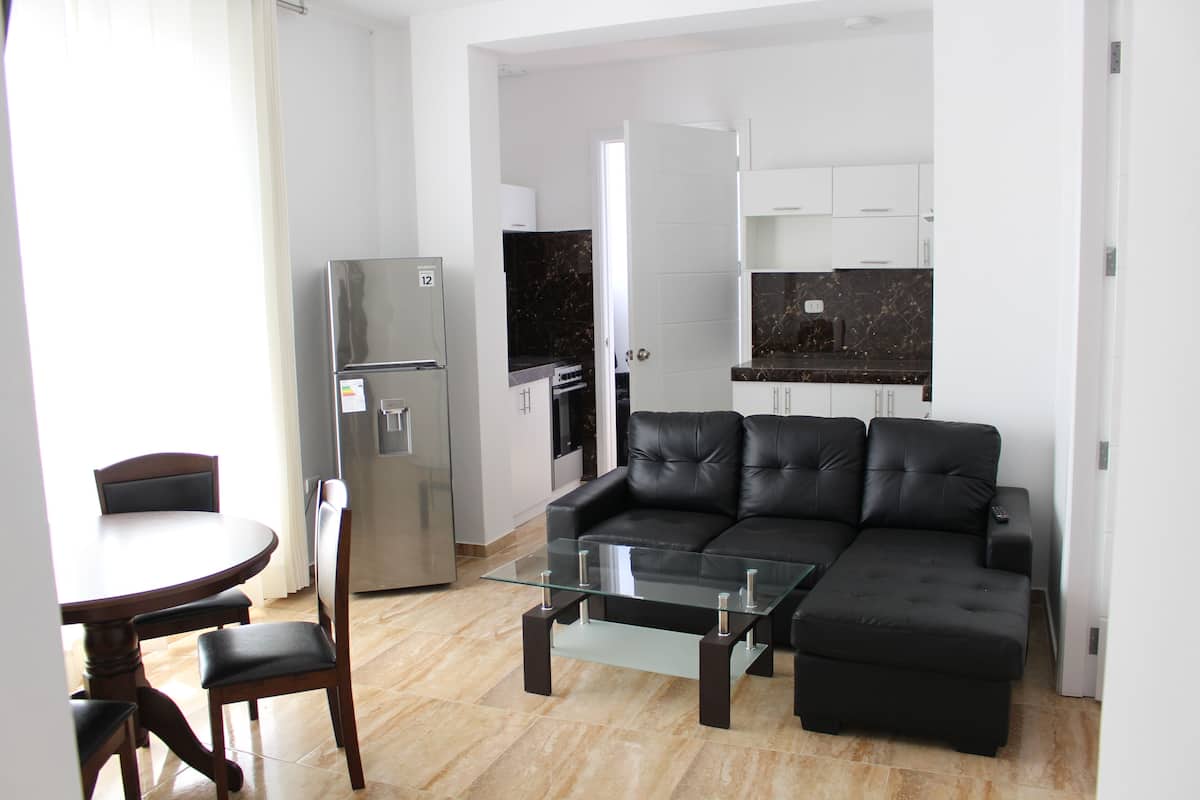 Apartemen Mewah | Area keluarga | TV layar datar
