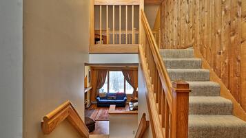 Condo, Multiple Beds, Hot Tub, Mountain View | Living room | Fireplace