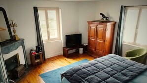 Rom – comfort, 1 queensize-seng, ikke-røyk, parkutsikt