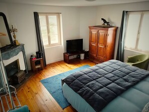 Rom – comfort, 1 queensize-seng, ikke-røyk, parkutsikt | Sengetøy av topp kvalitet, memory foam-senger og individuelt dekorert