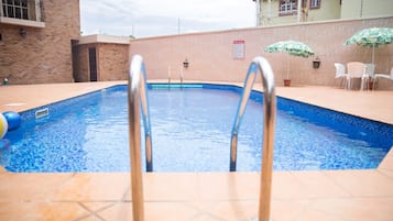 Outdoor pool, pool loungers