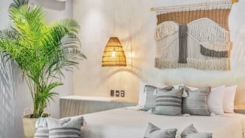 Studio Suite, Private Bathroom | 1 bedroom, minibar, in-room safe, individually decorated