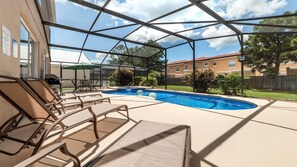 Piscine extérieure, piscine chauffée