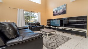 TV, video games, DVD player, foosball - Villa Close to Disney - Comfortable Home in Safe Community (Kissimmee)