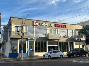 Front of property - Grande Hotel (Gurupi)