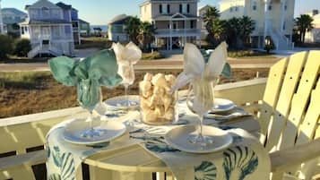 Outdoor dining