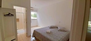 Quarto casal ou duplo básico | Wi-Fi de cortesia, roupa de cama