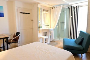 1 chambre, bureau, accès au Wi-Fi (inclus)