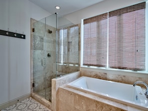 House, 5 Bedrooms | Bathroom | Towels