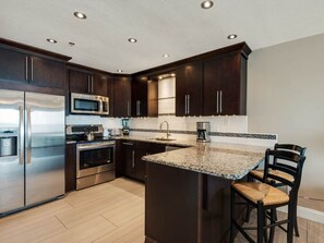 Condo, 1 Bedroom | Private kitchen