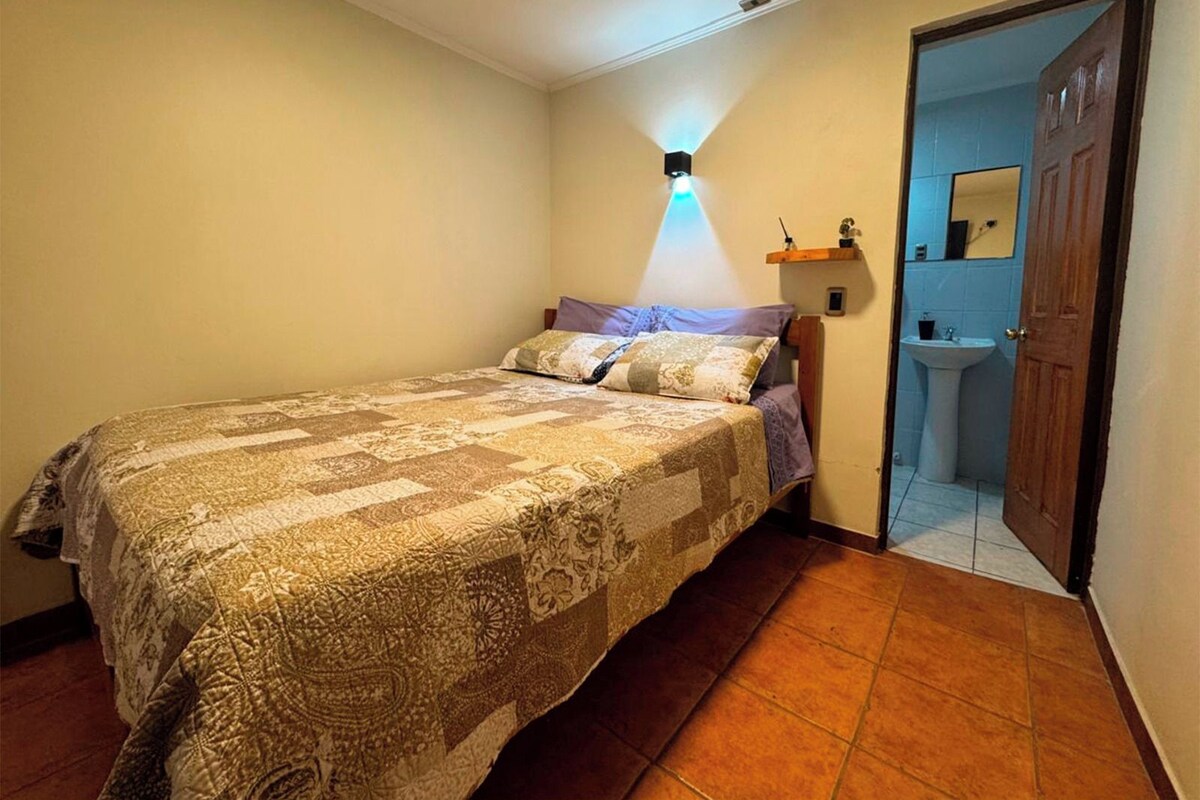 Habitació doble clàssica (Classic Double Room 11) | Cobrellits, wifi gratuïta i roba de llit 