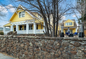 Front of property - Bespoke Inn Flagstaff (Flagstaff)