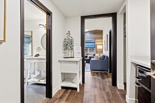 尊贵双人房, 壁炉 | 高档床上用品、加厚床垫、客房内保险箱、特色装修