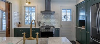 This house is a 2 bedroom(s), 2.5 bathrooms, located in Manchester, VT.