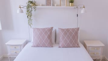 3 slaapkamers, een strijkplank/strijkijzer, wifi, beddengoed