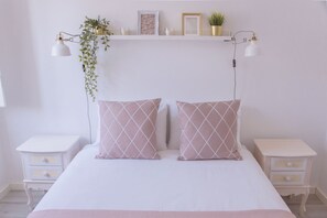 3 Schlafzimmer, BĂŒgeleisen/BĂŒgelbrett, WLAN, BettwĂ€sche