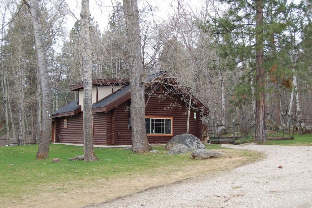 Outdoor Enthusiasts Welcome!