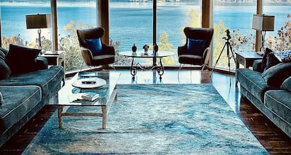 +Luxury Lakefront for 12+ Private Beach & Dock, Huge GameRoom & Indoor Koi Pond!