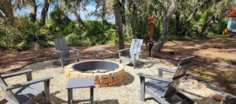 10 Acres  Farm House