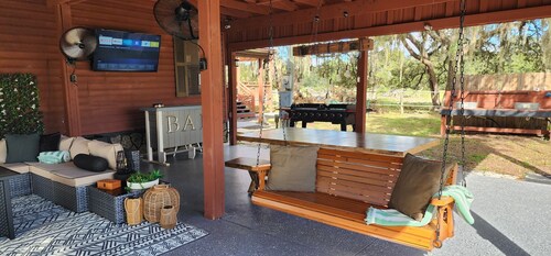 10 Acres  Farm House