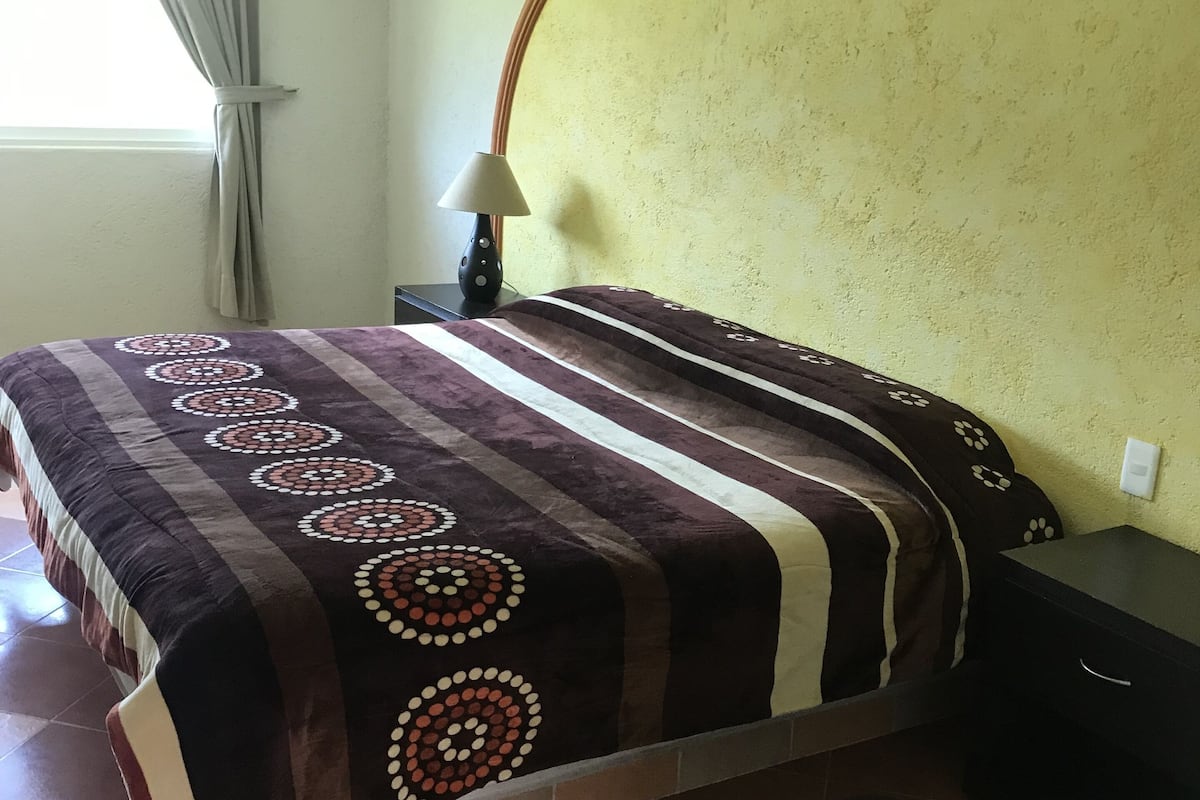 Superior Room | Desk, iron/ironing board, free WiFi, bed sheets