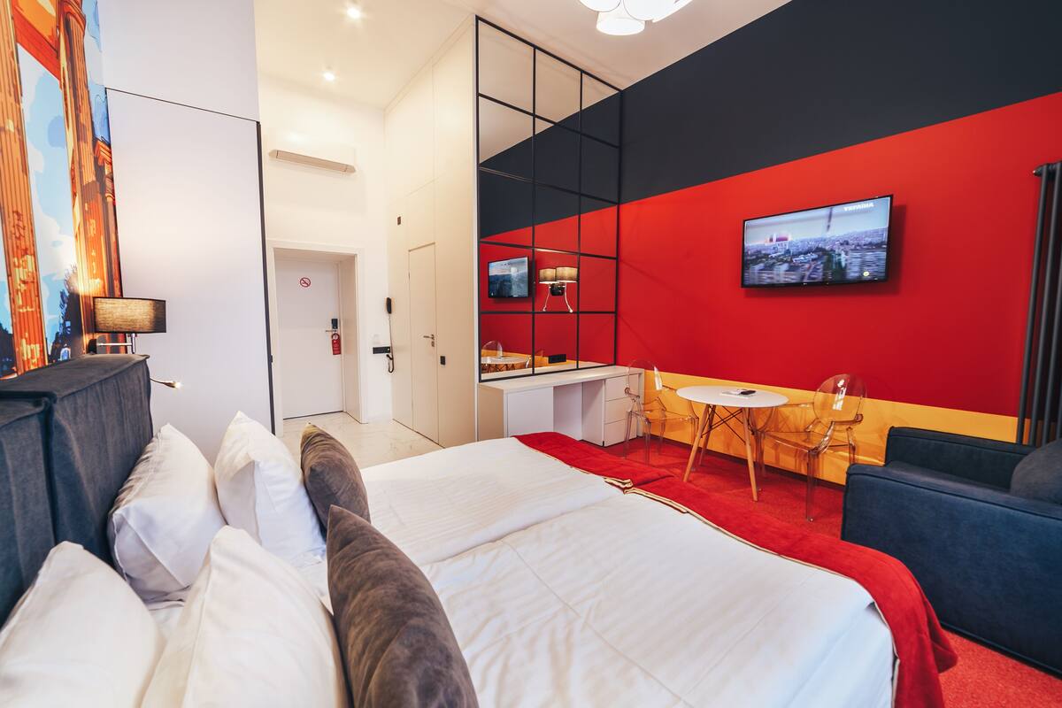 Basic Triple Room | 2 bedrooms, individually decorated, iron/ironing board, free WiFi