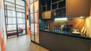 Basic Suite | Private kitchenette