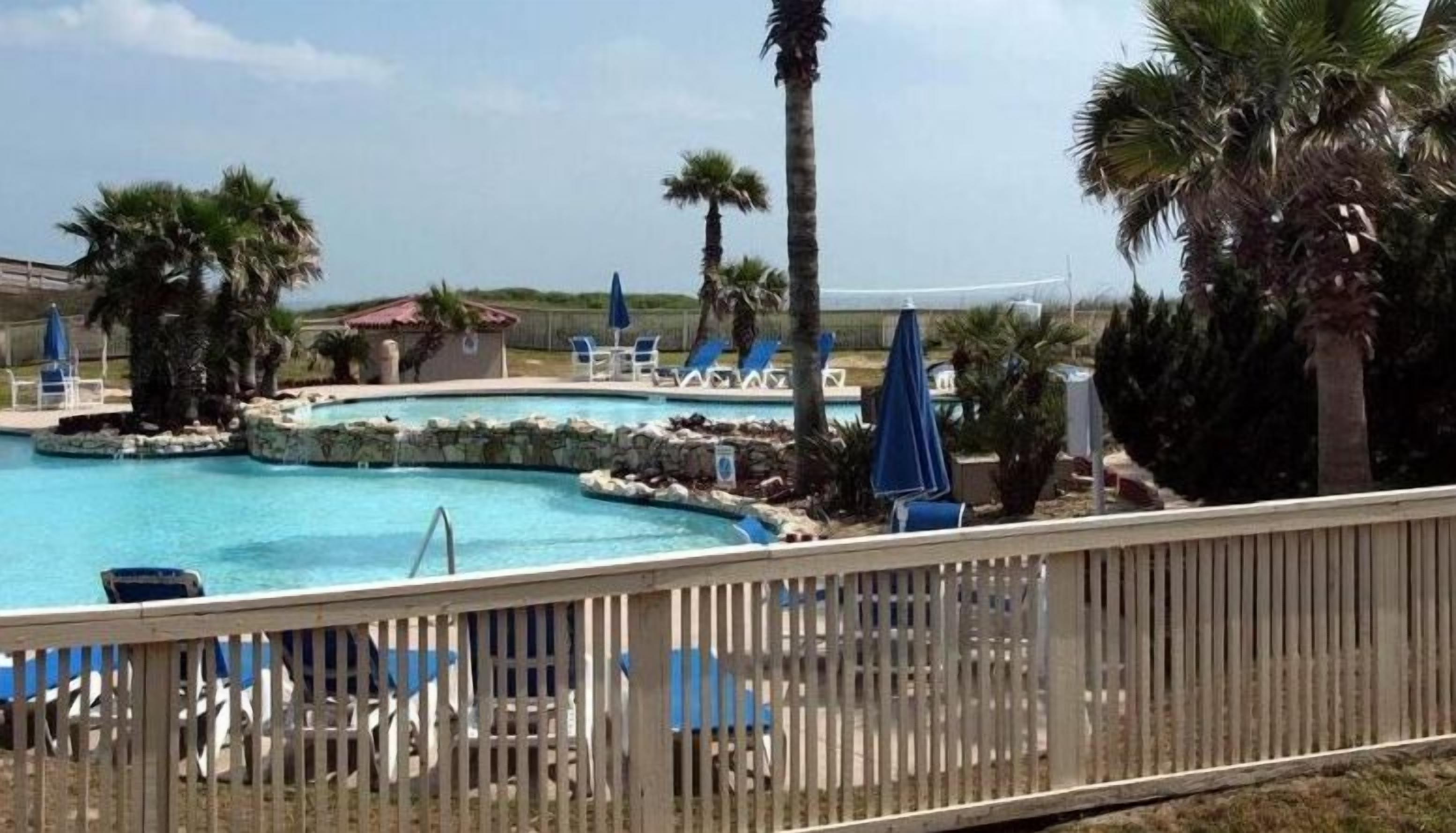 Mary`s Beachfront Condo @ The Mayan Princess