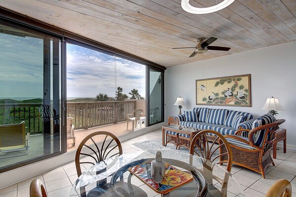 Televisión, mesa de ping pong