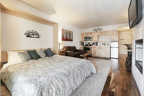 1 chambre, fer et planche à repasser, Wi-Fi gratuit, draps fournis