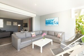 Smart-TV, Bücher, Streaming-Dienste