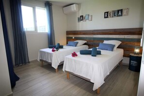 3 chambres, fer et planche à repasser, accès Internet, draps fournis