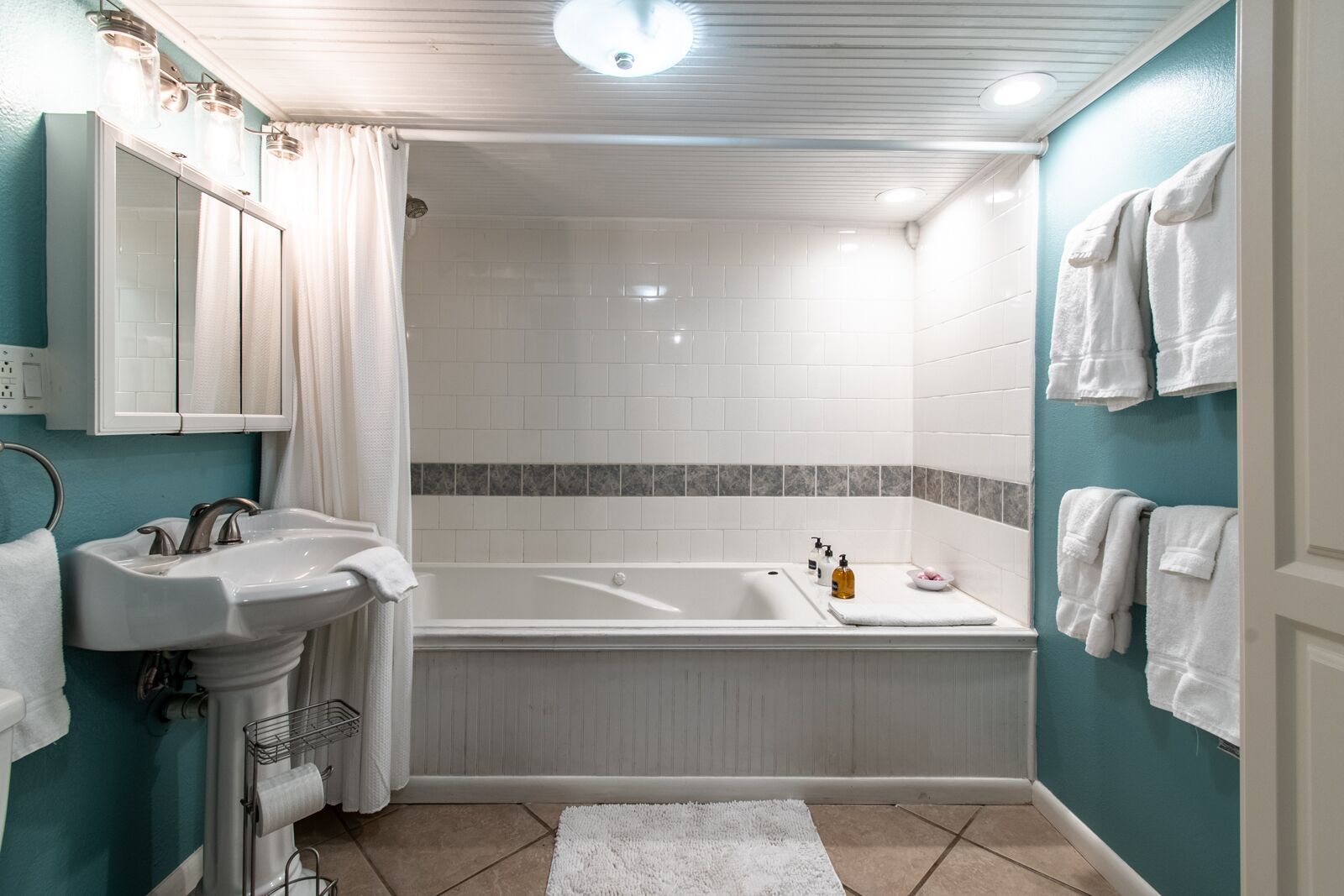 Sassy Seagull | 1BR, 1BA, Sleeps 4