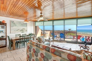 Televisión, mesa de ping pong