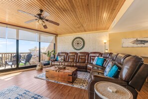 Télévision, table de tennis de table