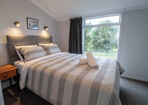 1 غرفة نوم ومكواة/لوح كي وواي فاي وملاءات أسرّة