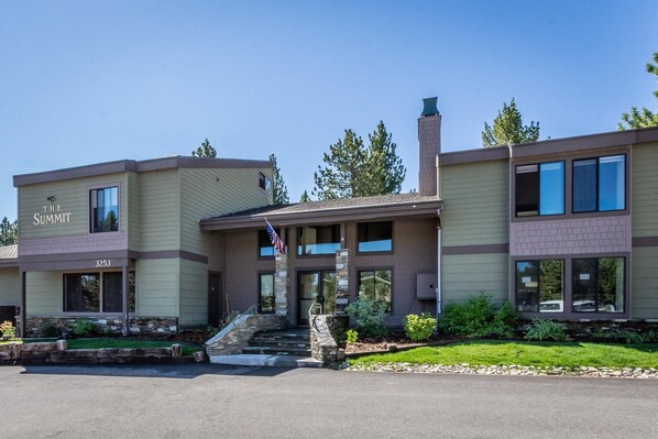 Condo, 1 Bedroom (Summit #257 Bldg. B) | Exterior - Summit #257 Bldg. B (Mammoth Lakes)