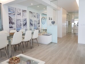 Dining - Blue Beach Apartment (Póvoa de Varzim)