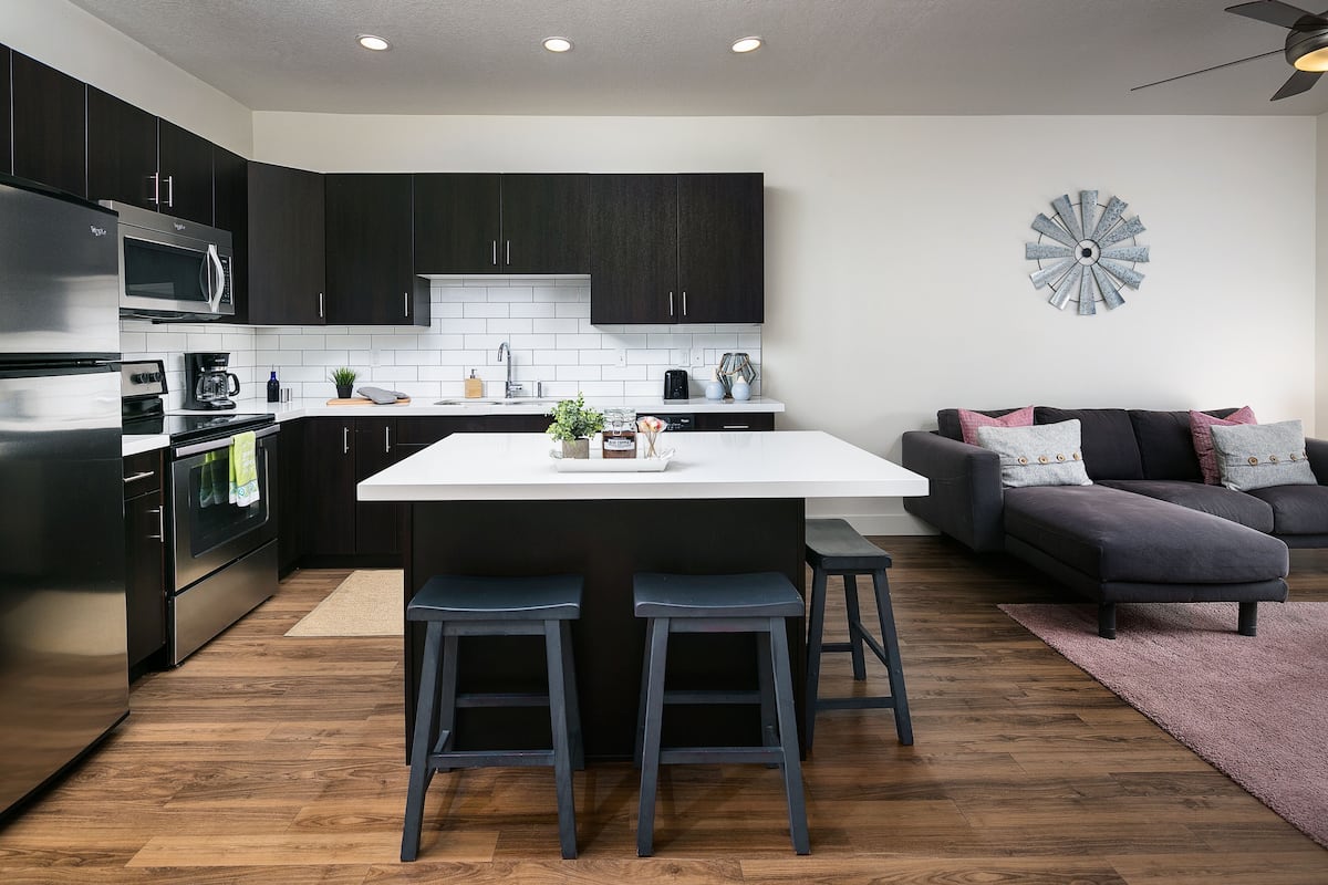 Signature-Apartment, 1 Schlafzimmer, Nichtraucher, Küche | Verdunkelungsvorhänge, Bügeleisen/Bügelbrett, kostenloses WLAN
