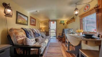 Smart TV, fireplace, DVD player