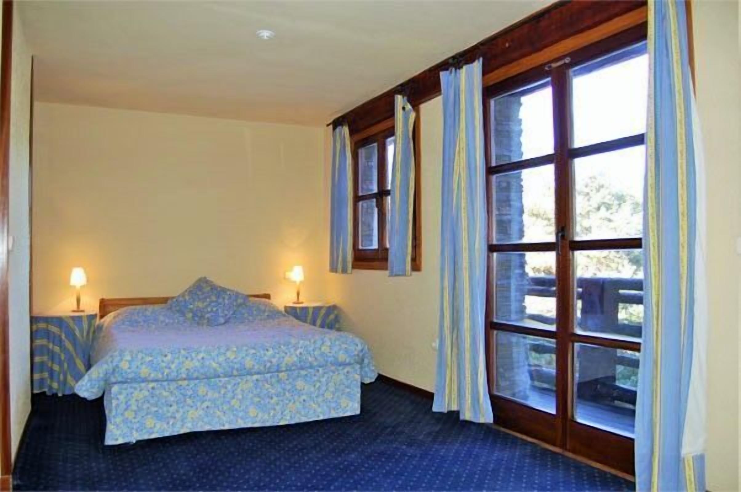 Holiday home El Refugio del Alto Rey for 35 people