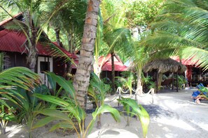 Exterior - Little Corn Beach and Bungalow (Corn Islands)