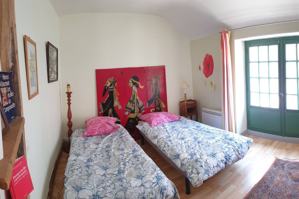 Desk, iron/ironing board, free WiFi, bed sheets