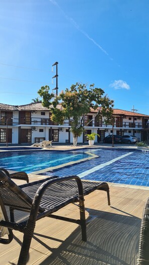 2 outdoor pools, open 10:00 AM to 9:00 PM, sun loungers - Rede Andrade Estrela Dalva Praia Hotel (Porto Seguro)