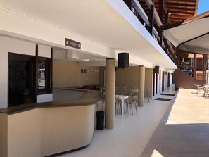Outdoor dining - Rede Andrade Estrela Dalva Praia Hotel (Porto Seguro)