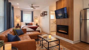 TV, Netflix, streaming services