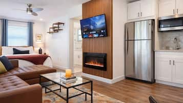 TV, Netflix, streaming services