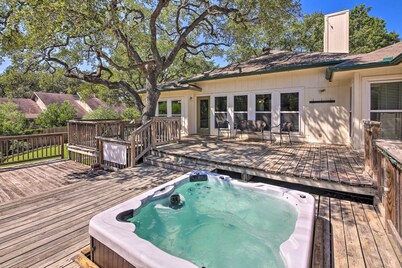 Family-Friendly San Antonio Home w/ Hot Tub & Deck