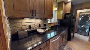 Fridge, microwave, oven, stovetop - Fireplace | Large Deck | Buffalo Spirit Lodge (Angel Fire)