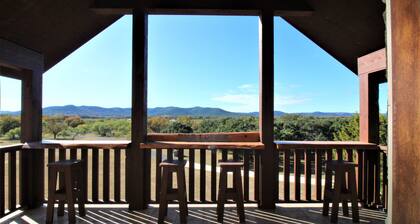 Beautiful 5/5.5 home on 5 acres w/private pool & river access!